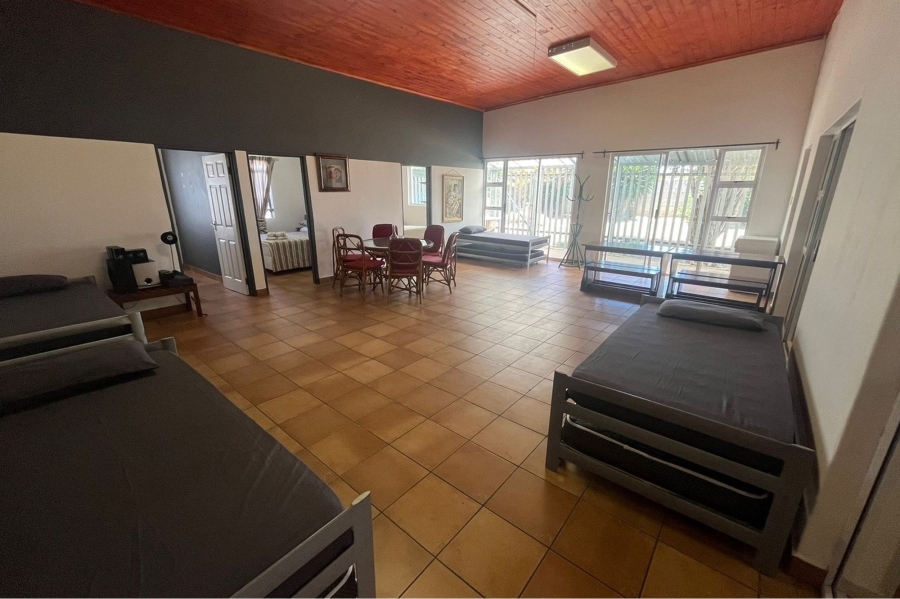 6 Bedroom Property for Sale in Cannonville Eastern Cape